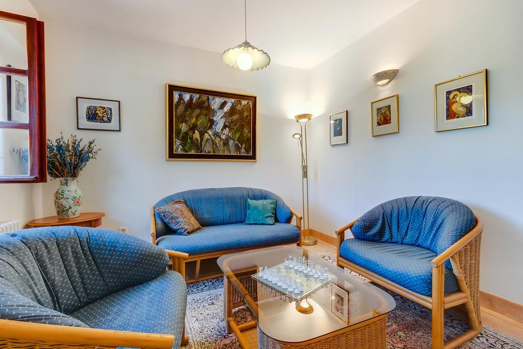 הוילה אוסור Family House Lana מראה חיצוני תמונה